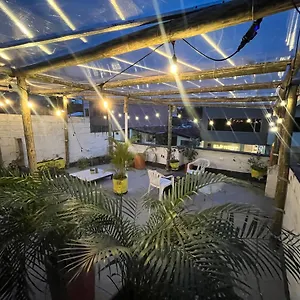 3* Pensión Casa Clandestina